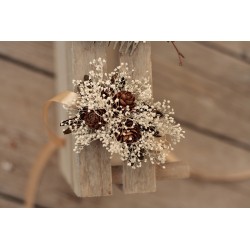 Květinový náramek na ruku "Šišková s gypsophillou"