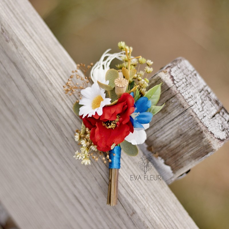 Flower groom's boutonniere, corsage Flower groom's boutonniere, corsage