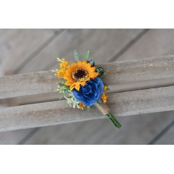 Flower groom's boutonniere, corsage