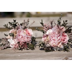 Witness, bridesmaid and mothers autumn wedding bouquet