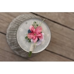 Flower groom's boutonniere, corsage