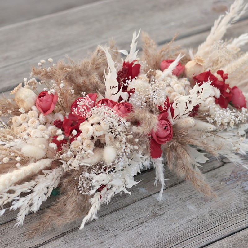 Flower wedding table arrangement