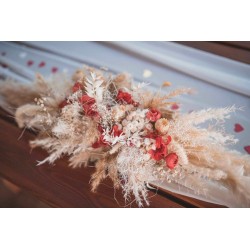 Flower wedding table arrangement