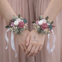 Wedding set according to contract