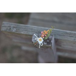 Flower wedding guest boutonniere, corsage