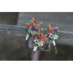 Flower groom's boutonniere, corsage