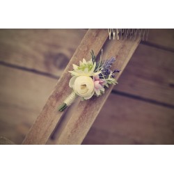 Flower groom's boutonniere, corsage