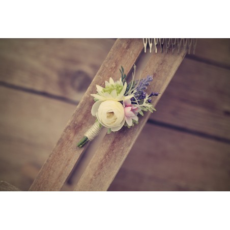 Flower groom's boutonniere, corsage