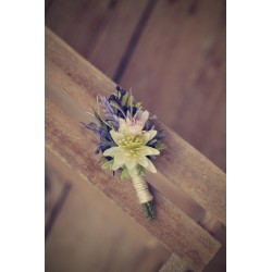 Flower groom's boutonniere, corsage