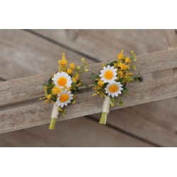 Flower groom's boutonniere, corsage