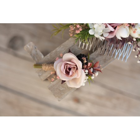 Flower groom's boutonniere, corsage