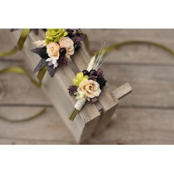 Flower groom's boutonniere, corsage