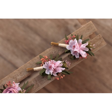 Flower groom's boutonniere, corsage