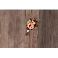 Flower groom's boutonniere, corsage