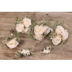 Witness, bridesmaid and mothers autumn wedding bouquet