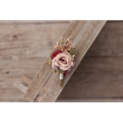 Flower groom's boutonniere, corsage