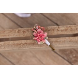 Flower groom's boutonniere, corsage