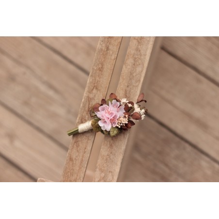 Flower groom's boutonniere, corsage