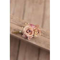 Flower groom's boutonniere, corsage