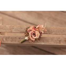 Flower groom's boutonniere, corsage