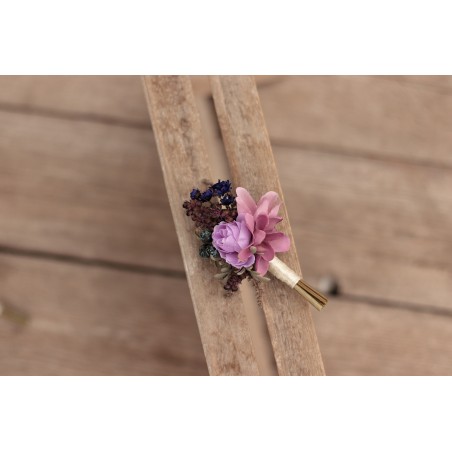 Flower groom's boutonniere, corsage