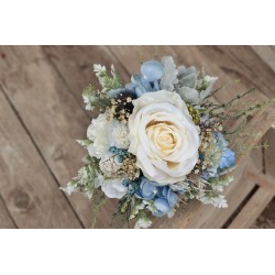 Witness, bridesmaid and mothers autumn wedding bouquet