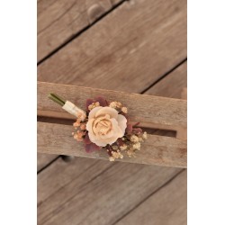 Flower groom's boutonniere, corsage