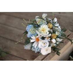 Witness, bridesmaid and mothers autumn wedding bouquet
