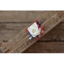 Flower groom's boutonniere, corsage