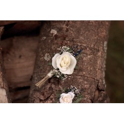 Flower groom's boutonniere, corsage