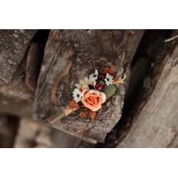 Flower groom's boutonniere, corsage