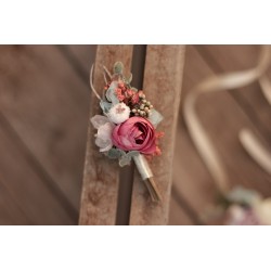 Flower groom's boutonniere, corsage