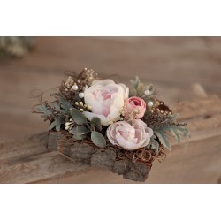 Flower collar arrangement