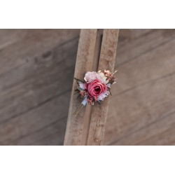 Flower groom's boutonniere, corsage