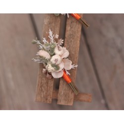 Flower groom's boutonniere, corsage