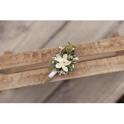 Flower groom's boutonniere, corsage