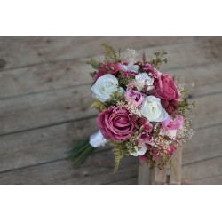 Svatební kytice pro nevěstu "Čas malin a růží"