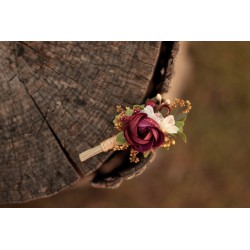 Flower groom's boutonniere, corsage