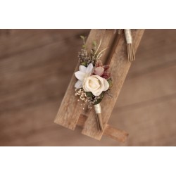 Flower groom's boutonniere, corsage