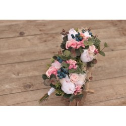 Witness, bridesmaid and mothers autumn wedding bouquet