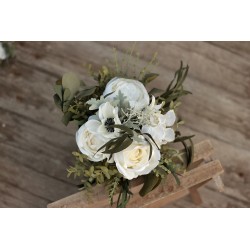 Witness, bridesmaid and mothers autumn wedding bouquet