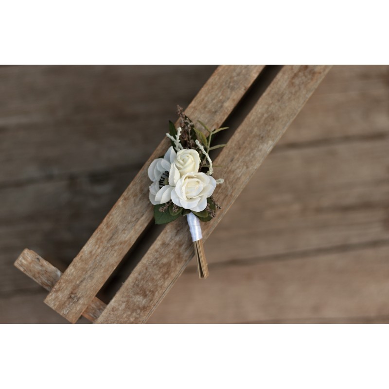 Flower groom's boutonniere, corsage