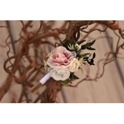 Flower groom's boutonniere, corsage