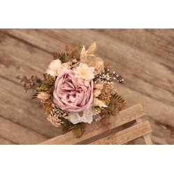 Witness, bridesmaid and mothers autumn wedding bouquet