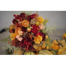 Autumn wedding bridal bouquet