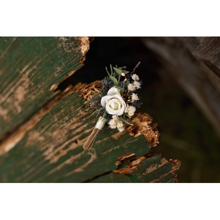 Flower groom's boutonniere, corsage