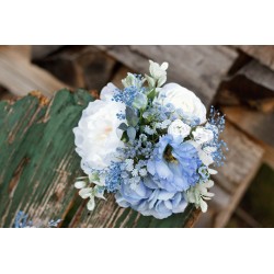 Witness, bridesmaid and mothers autumn wedding bouquet