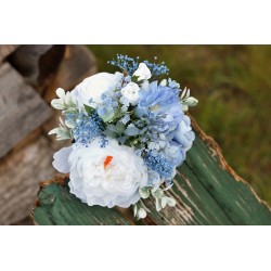 Witness, bridesmaid and mothers autumn wedding bouquet