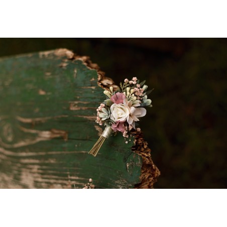 Flower groom's boutonniere, corsage
