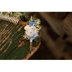 Flower groom's boutonniere, corsage